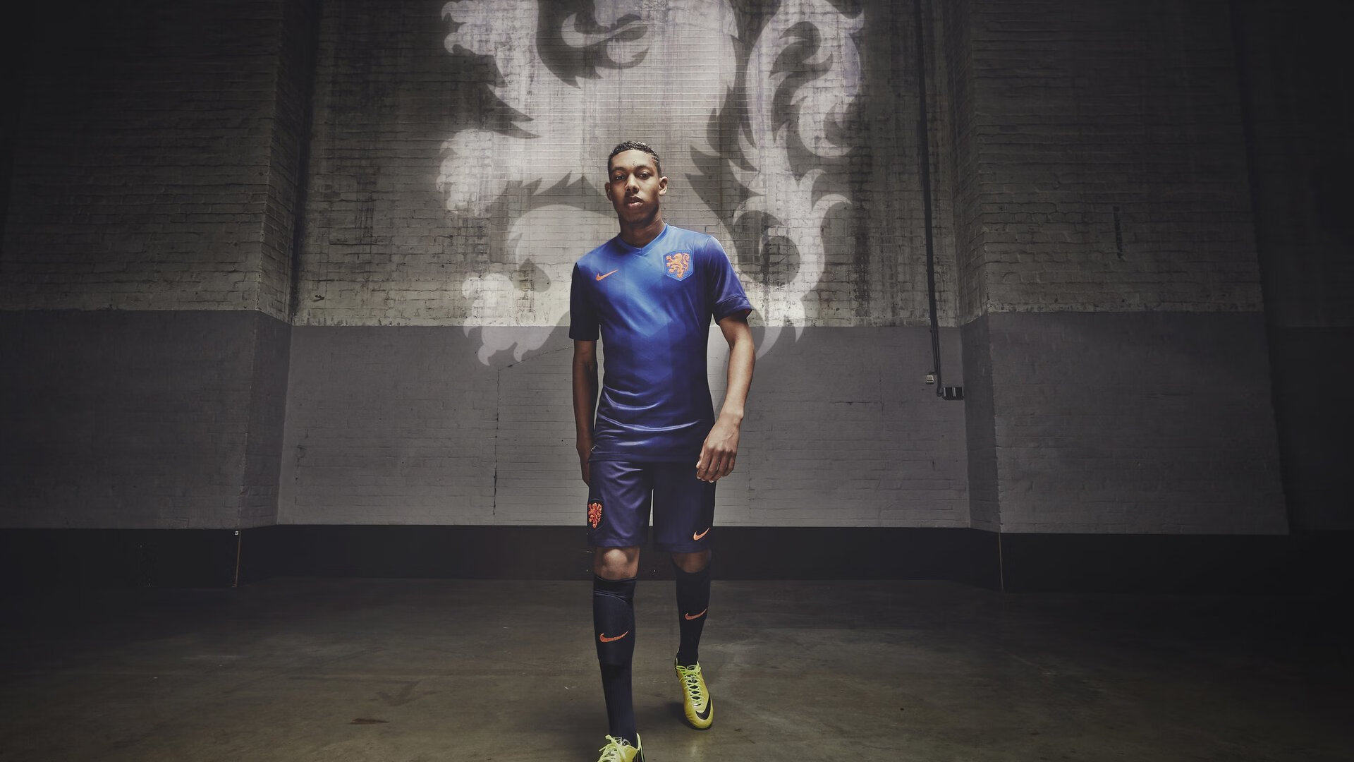 奥运周期关键战，莱比锡红牛强势晋级，塞内加尔足球新星闪耀焦点战