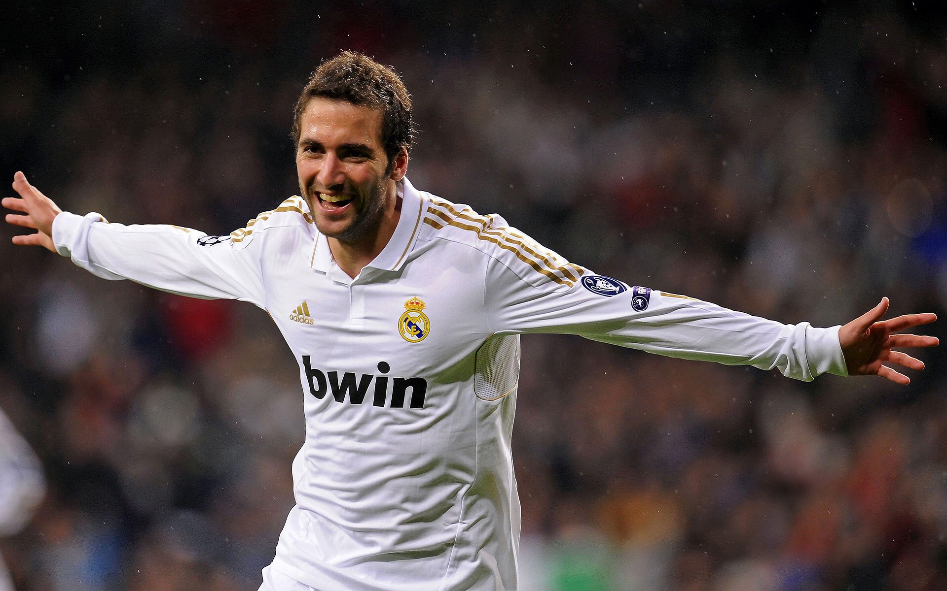 当尼罗河的风吹过赛道，从埃及决胜局到F1揭幕战，竞技体育的接管时刻