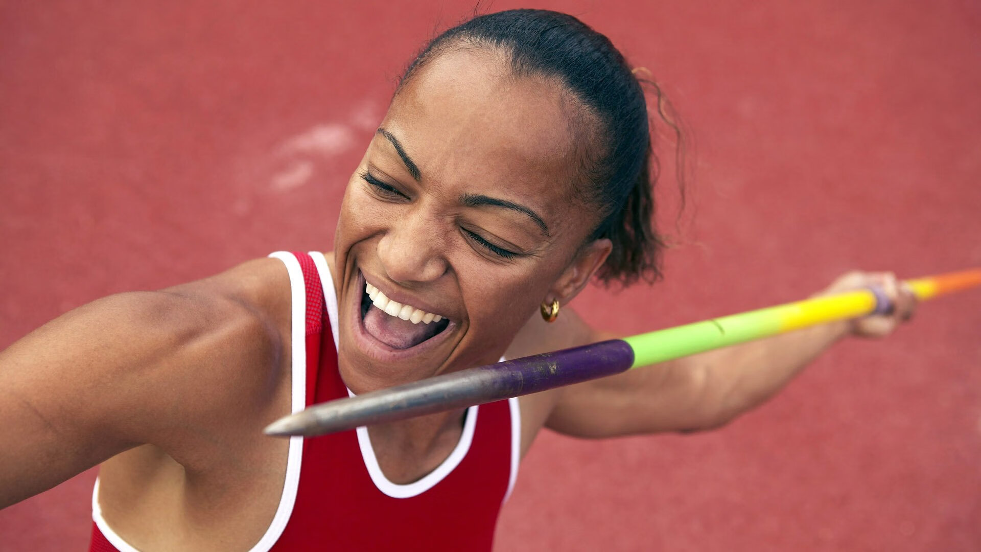 赛道新王诞生，周冠宇统治全场，哈斯车队完胜梅赛德斯